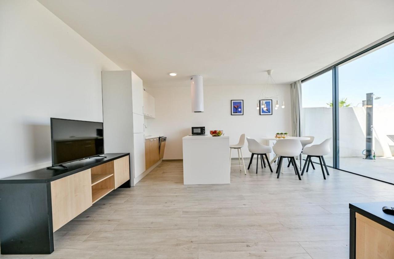 Apartment Flori With Sea View Malinska Dış mekan fotoğraf